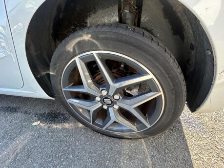 SEAT Ibiza TSI XCELLENCE LUX 15