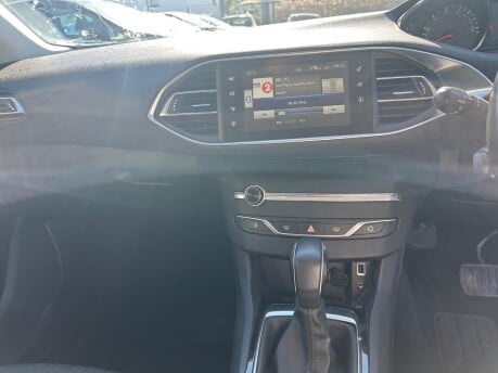 Peugeot 308 PURETECH S/S SW ACTIVE 8