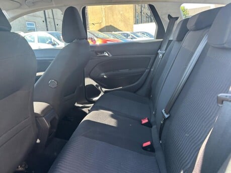 Peugeot 308 PURETECH S/S SW ACTIVE 11