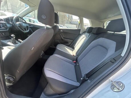SEAT Arona TDI SE 10