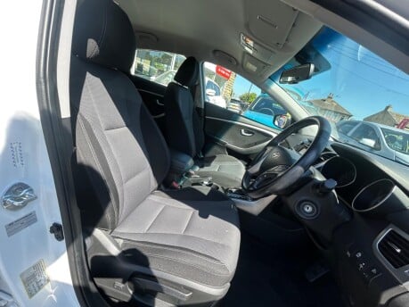 Hyundai i30 CRDI SE BLUE DRIVE 10
