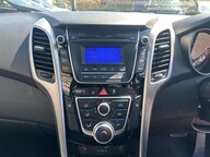 Hyundai i30 CRDI SE BLUE DRIVE 17