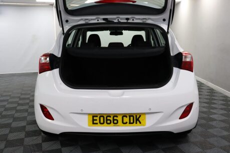 Hyundai i30 CRDI SE BLUE DRIVE 15
