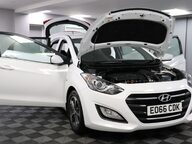 Hyundai i30 CRDI SE BLUE DRIVE 16
