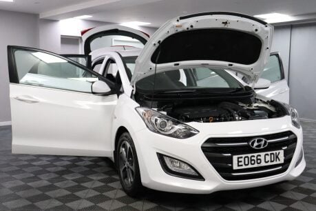 Hyundai i30 CRDI SE BLUE DRIVE 16