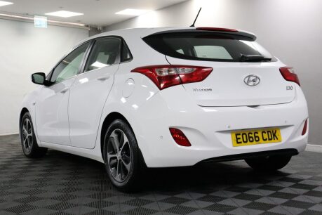 Hyundai i30 CRDI SE BLUE DRIVE 23