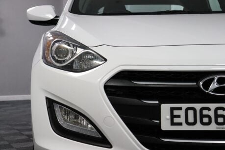 Hyundai i30 CRDI SE BLUE DRIVE 26