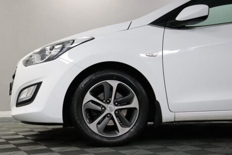 Hyundai i30 CRDI SE BLUE DRIVE 28