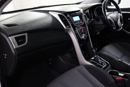 Hyundai i30 CRDI SE BLUE DRIVE 35