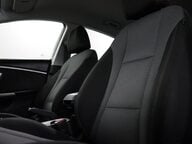 Hyundai i30 CRDI SE BLUE DRIVE 36