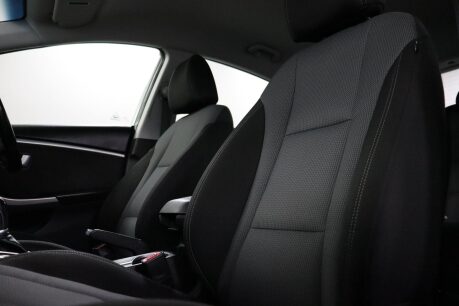 Hyundai i30 CRDI SE BLUE DRIVE 36
