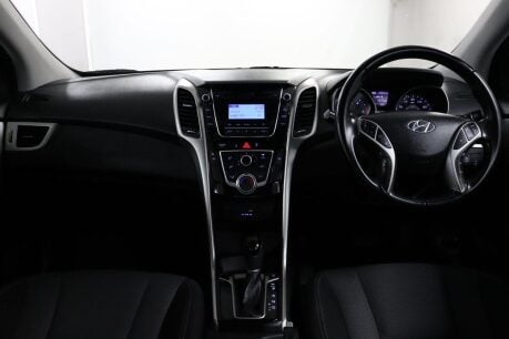 Hyundai i30 CRDI SE BLUE DRIVE 39