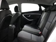 Hyundai i30 CRDI SE BLUE DRIVE 40