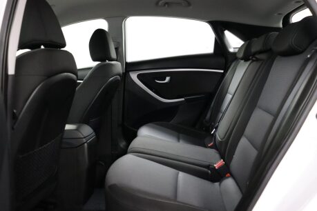 Hyundai i30 CRDI SE BLUE DRIVE 40