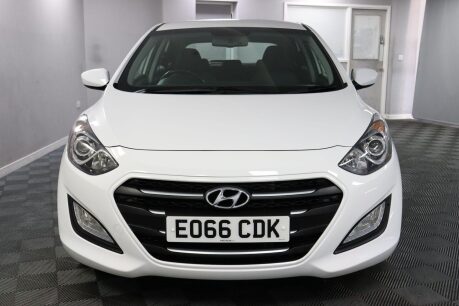 Hyundai i30 CRDI SE BLUE DRIVE 2