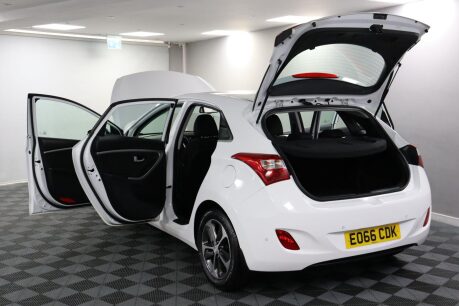 Hyundai i30 CRDI SE BLUE DRIVE 22