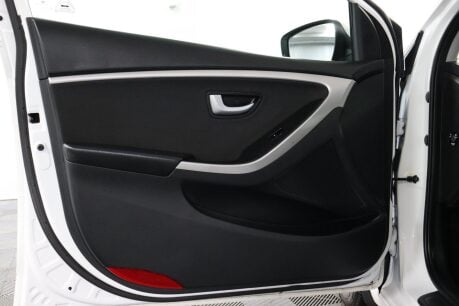 Hyundai i30 CRDI SE BLUE DRIVE 31