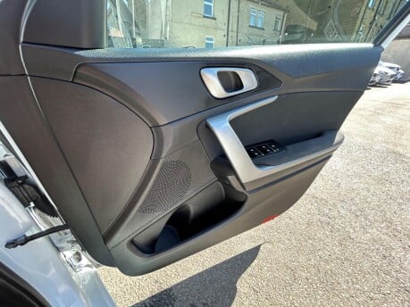 Kia Ceed CRDI 2 ISG 15