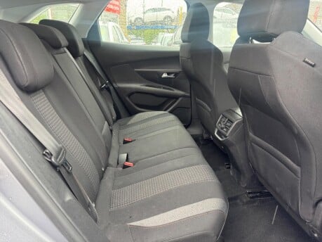 Peugeot 3008 PURETECH S/S ACTIVE 8