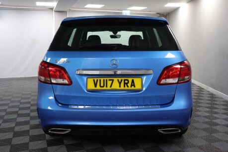 Mercedes-Benz B Class B 180 D AMG LINE 8