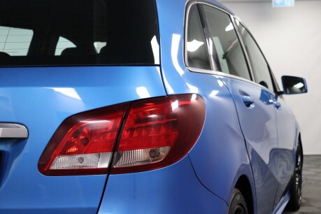 Mercedes-Benz B Class B 180 D AMG LINE 23