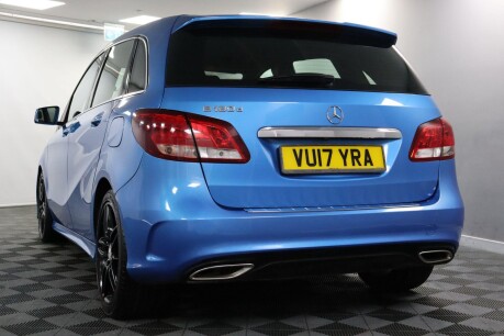 Mercedes-Benz B Class B 180 D AMG LINE 29