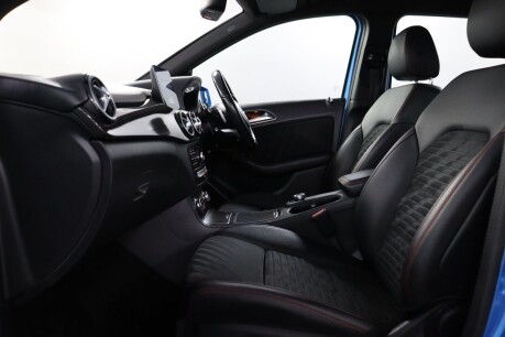 Mercedes-Benz B Class B 180 D AMG LINE 42
