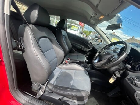 SEAT Ibiza TSI CONNECT 9