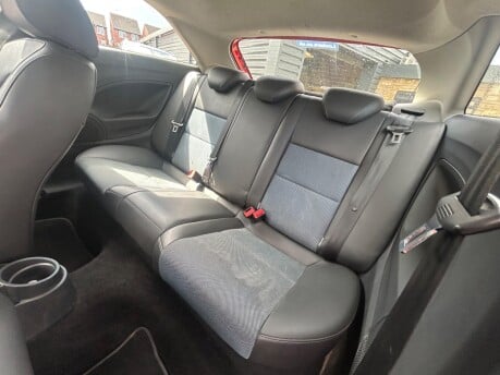 SEAT Ibiza TSI CONNECT 10