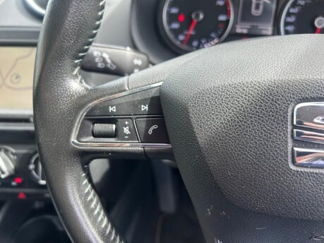 SEAT Ibiza TSI CONNECT 12