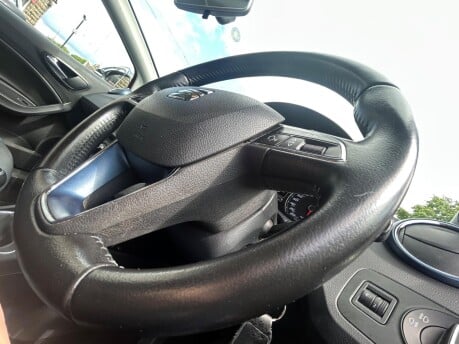 SEAT Ibiza TSI CONNECT 16