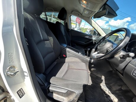 Mazda 3 SPORT NAV 9