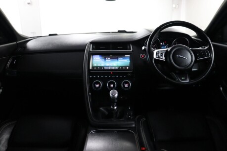Jaguar E-Pace R-DYNAMIC S 41