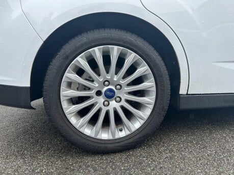 Ford C-Max TITANIUM 8
