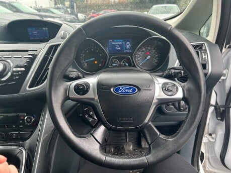 Ford C-Max TITANIUM 15