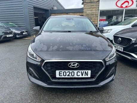 Hyundai i30 T-GDI SE NAV 6