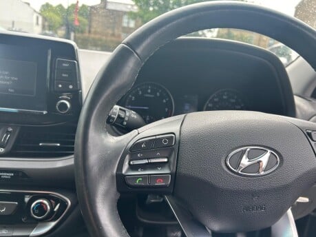 Hyundai i30 T-GDI SE NAV 11