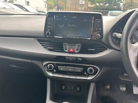 Hyundai i30 T-GDI SE NAV 14