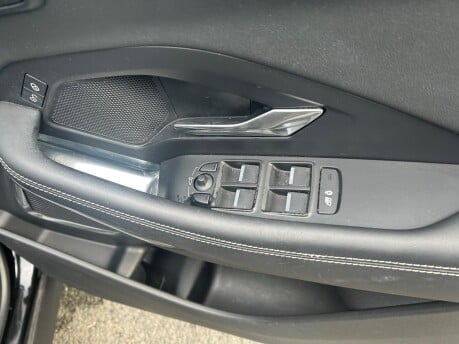 Jaguar E-Pace 2.0 D180 R-Dynamic HSE Auto AWD Euro 6 (s/s) 5dr 10