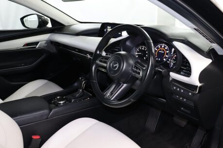 Mazda 3 GT SPORT MHEV 4