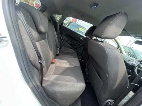 Ford Fiesta TITANIUM 11