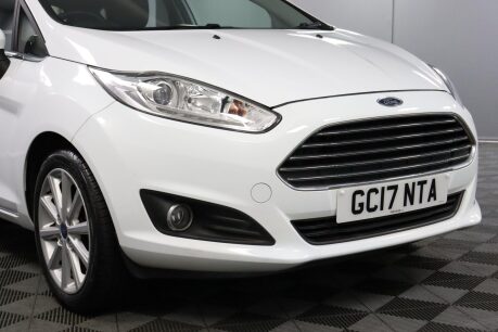 Ford Fiesta TITANIUM 25