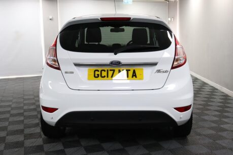Ford Fiesta TITANIUM 9