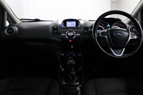 Ford Fiesta TITANIUM 39