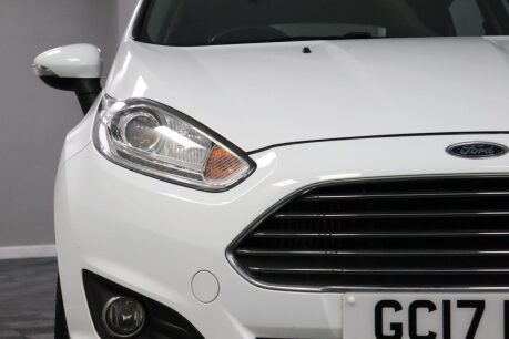 Ford Fiesta TITANIUM 26