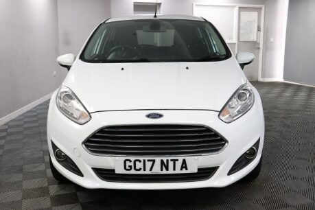 Ford Fiesta TITANIUM 2