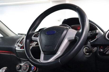 Ford Fiesta ZETEC 12