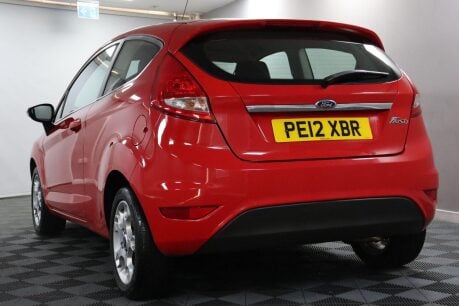 Ford Fiesta ZETEC 29