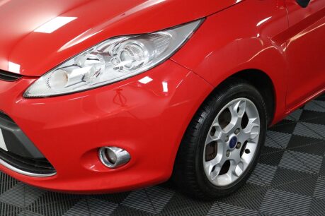 Ford Fiesta ZETEC 31