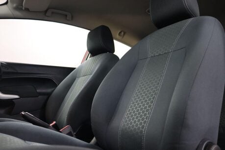 Ford Fiesta ZETEC 35